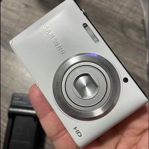 Samsung ST72 Digital Camera 16.2MP